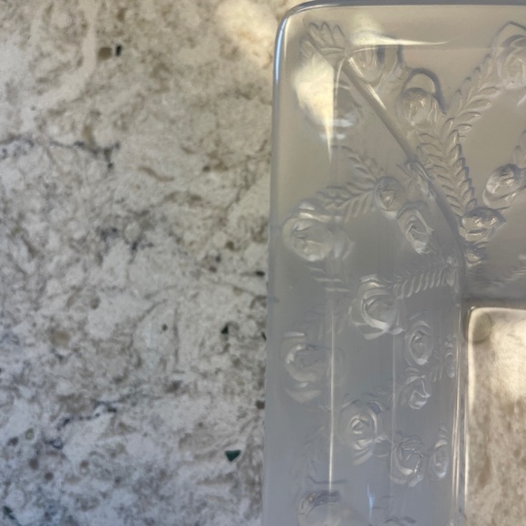Lalique Crystal Coupe Roses Square Bowl - Picture 7 of 14